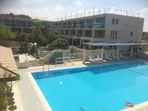 Nomi Suites Marina Herzelia - Basseng