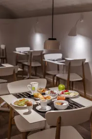 9hotel République - Restaurant