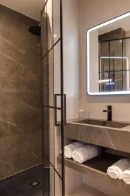The Seven Chester - Bathroom