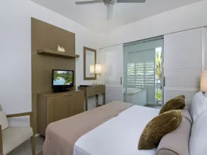 Beach Club Port Douglas 3 Bedroom Penthouse - Room