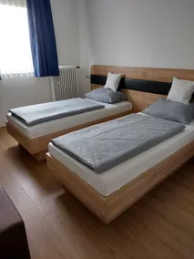 Hotel Am Vogelsanger Weg - Room