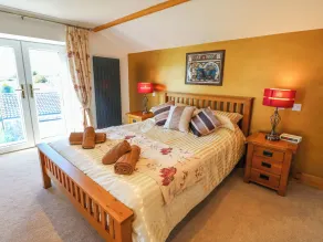 Moorhen House - Room