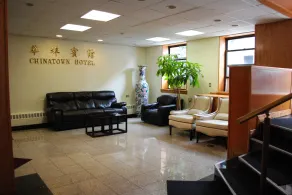 Chinatown Hotel Chicago - Lobby sitting area