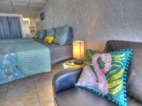 Pet Friendly Ground Level Steps to the Sand, Pool, Hot Tub, Wifi - Zimmer