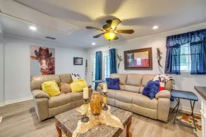 7 Mi to Lake Fork: Cottage w/ Deck in Quitman - Innenbereich