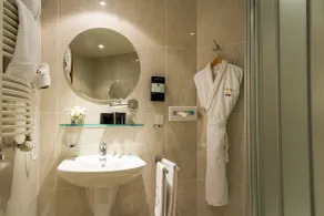 Best Western Plus Grand Hotel Victor Hugo - Bathroom