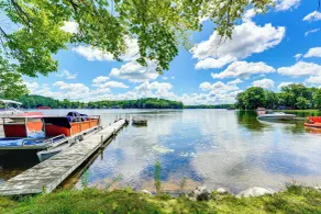 Waterfront Escape on Bass Lake: Paddle, Fish, Swim - Interiør