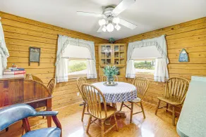 Lakeside Cabin w/ Lake & Boat Ramp Access Nearby - Innenbereich