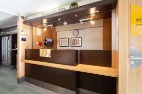 B&B HOTEL Pontault Combault - Receção