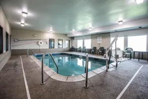 Quality Inn & Suites Mendota near I-39 - Pool