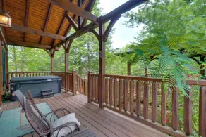 Hot Tub & Deck: Cabin Near Smoky Mtn Trails! - Innenbereich