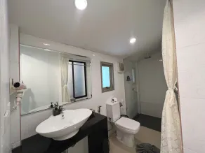 The Snug & The Sierra Airportel - Habitación