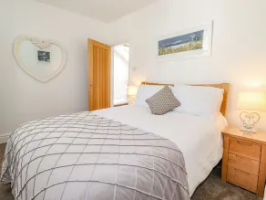 Chestnuts Cottage - Room