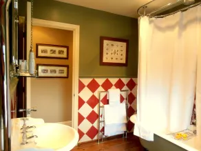 The Hunters Rest Inn - Bathroom