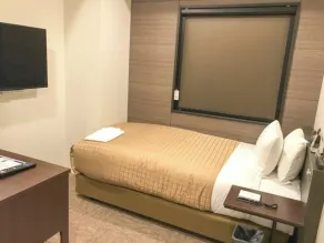 Hotel Livemax Toyama - Chambre