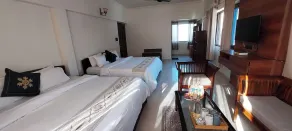 Alinda House Naukuchiatal by THE GHAUR - Room