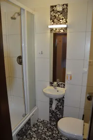 Akira Bed & Breakfast - Bathroom