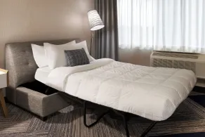 Four Points by Sheraton Windsor Downtown - Chambre