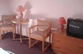 Satelite Motel - Intérieur