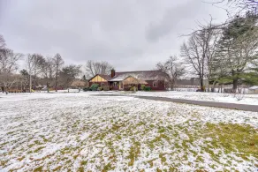 Bellingham Retreat w/ Fire Pit + Lake Access! - Intérieur