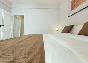 Stylish Homestay Balcony Viewing Ancient XiAn Bell Tower and City Wall - Værelse