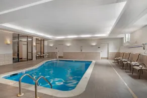 Comfort Suites Huntersville near Lake Norman - Piscina