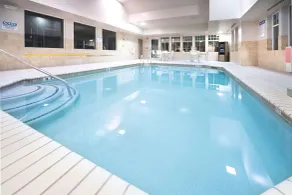 Country Inn & Suites by Radisson, Stone Mountain, GA - Piscine