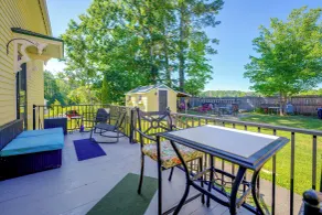 Near Bates & Bowdoin Colleges + Local Nature Park! - Interior