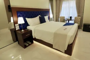 Monaco Hotel - Room