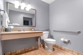 Best Western Plus Two Rivers Hotel & Suites - Badeværelse
