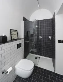 Judges Court - Bathroom