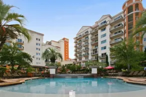 The Marina 4-706 - Piscine