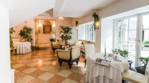 Hotel Opera - Hall