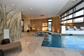 Golden Tulip Reims Bezannes - Piscine