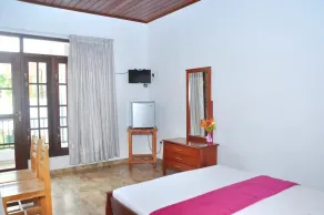 Green Shadows Beach Hotel - Chambre