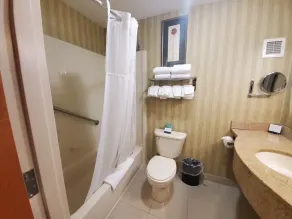 Quality Inn & Suites Northampton - Amherst - Salle de bain