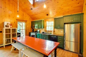 Secluded Elka Park Cabin: Hot Tub & Fire Pit! - Interiør