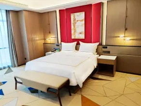 La Quinta by Wyndham Weifang South - Room