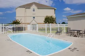 Microtel Inn & Suites by Wyndham Albertville - Pool