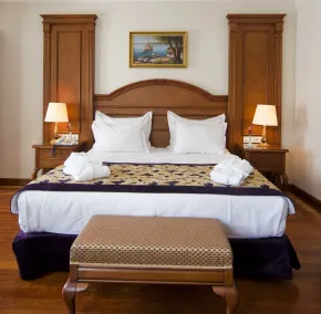 GLK PREMIER The Home Suites & Spa - Room