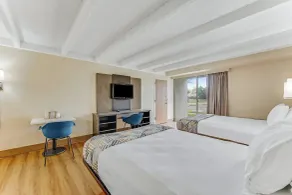Red Carpet Inn & Suites - Chambre