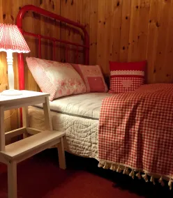 Charming Chalet With Mountain View Near Arosa for 6 People House Exclusive use - Værelse
