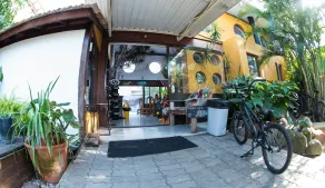 Hi Adventure - Interior entrance