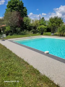 Logis Hôtel La crémaillère - Piscina