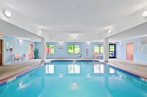 Holiday Inn Express Hotel & Suites Mount Airy by IHG - Pool