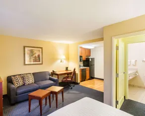Mainstay Suites Dover - Chambre