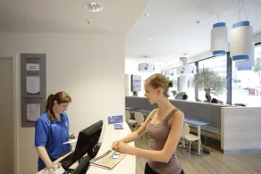 H2 Hotel Berlin-Alexanderplatz - Reception