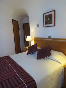 Hotel Montecarlo Santiago - Room