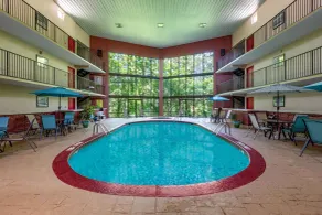 Super 8 by Wyndham Eureka Springs - Piscine