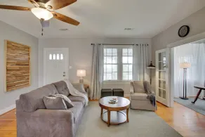 Charming Cottage w/ Mississippi River Views! - Interior